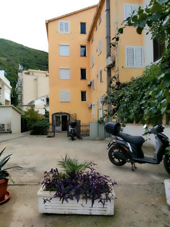 Suncani Apartman 1-Vila Amfora Будва Екстериор снимка
